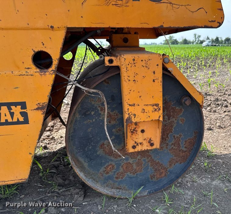 image for item EM2045 Case 110 double drum roller