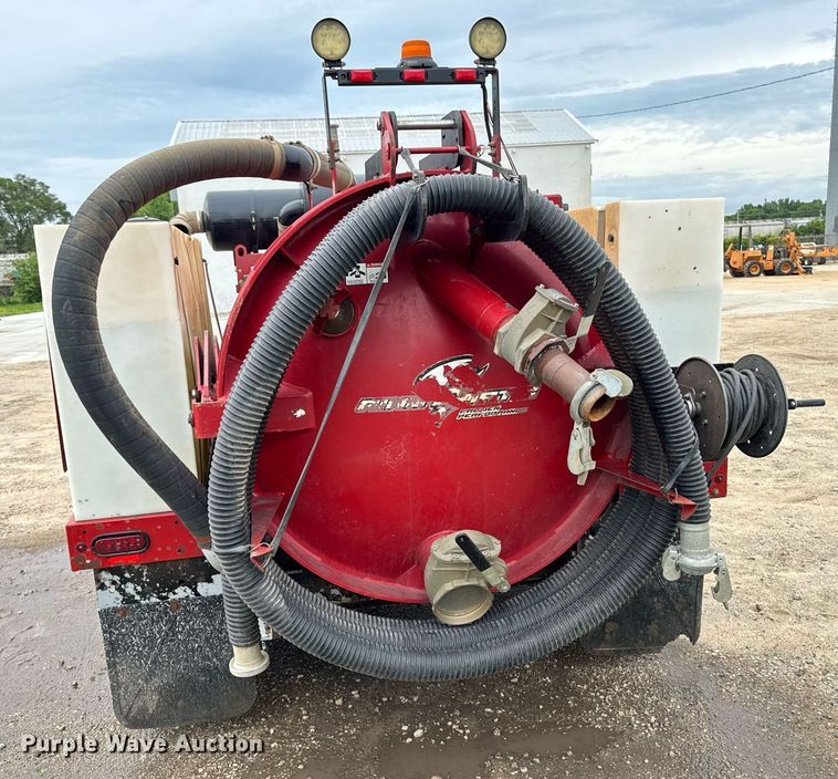 image for item EM2054 2021 Ring-O-Matic 850 HI CFM vacuum excavator