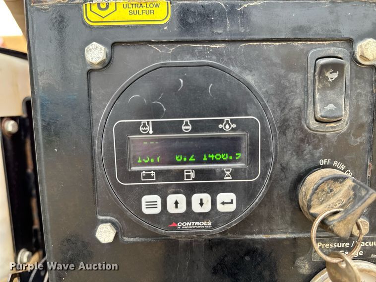 image for item EM2054 2021 Ring-O-Matic 850 HI CFM vacuum excavator