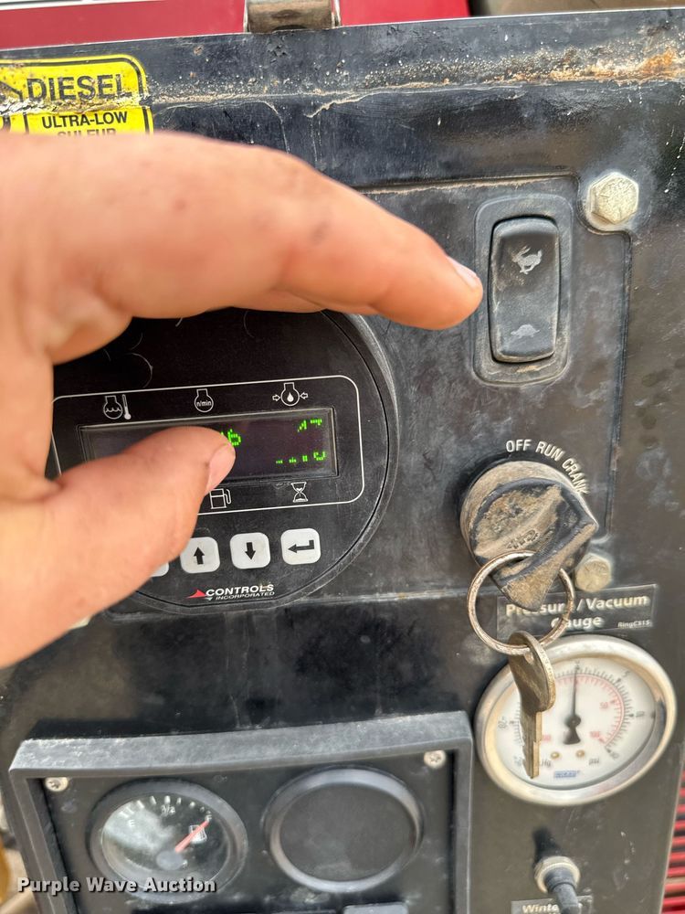 image for item EM2054 2021 Ring-O-Matic 850 HI CFM vacuum excavator