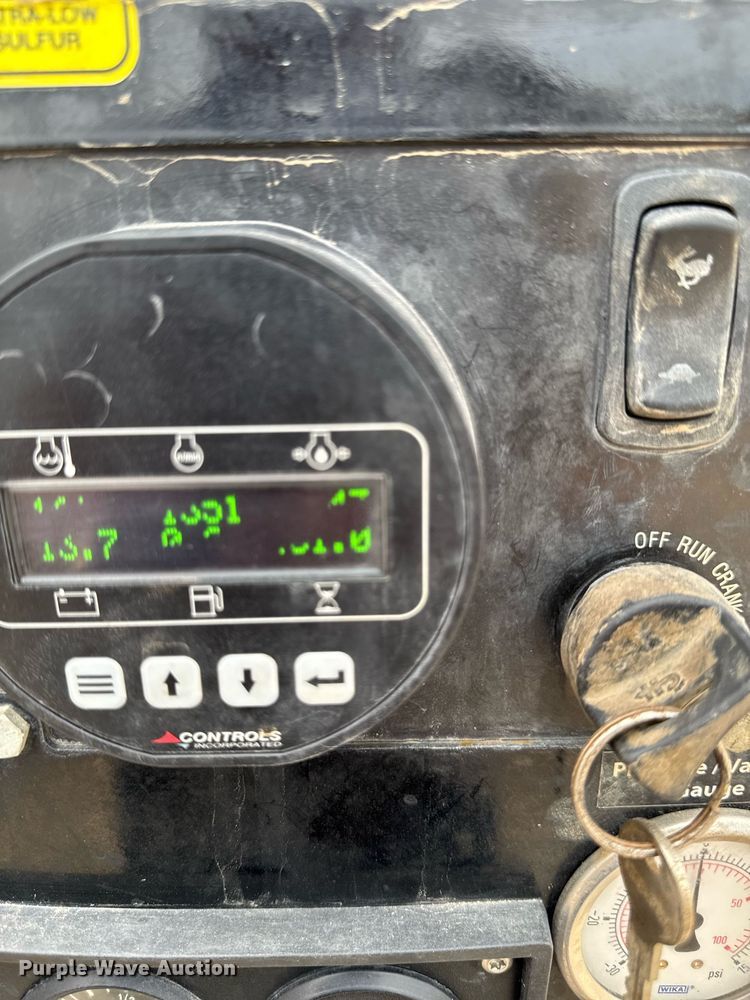 image for item EM2054 2021 Ring-O-Matic 850 HI CFM vacuum excavator