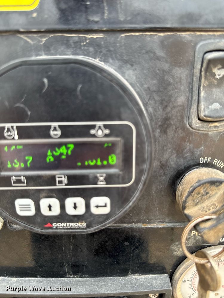 image for item EM2054 2021 Ring-O-Matic 850 HI CFM vacuum excavator