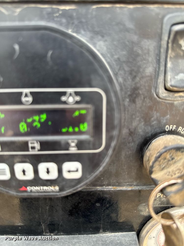 image for item EM2054 2021 Ring-O-Matic 850 HI CFM vacuum excavator