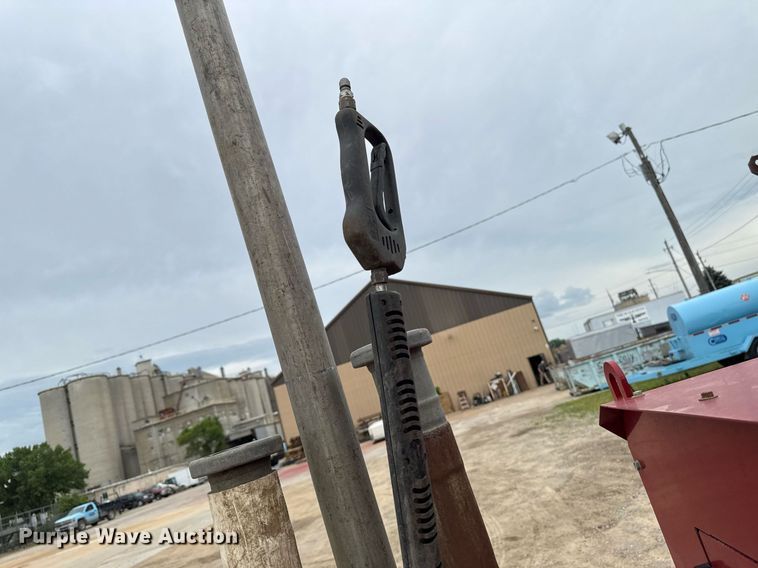 image for item EM2054 2021 Ring-O-Matic 850 HI CFM vacuum excavator