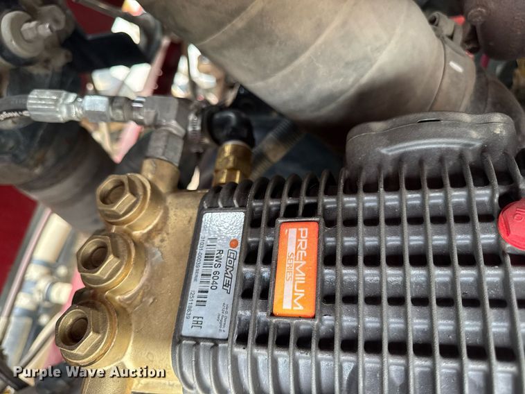 image for item EM2054 2021 Ring-O-Matic 850 HI CFM vacuum excavator