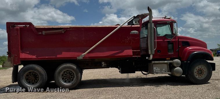 image for item EM2078 2007 Mack CV713 Granite dump truck