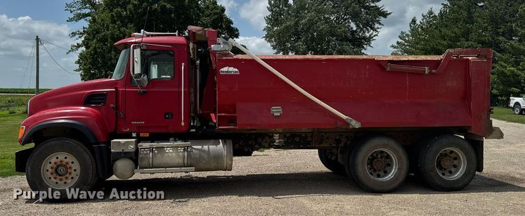 image for item EM2078 2007 Mack CV713 Granite dump truck