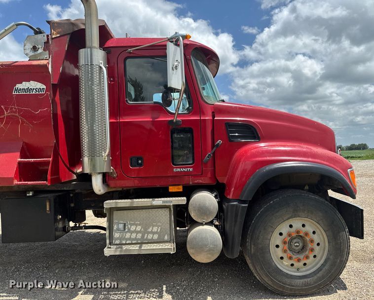 image for item EM2078 2007 Mack CV713 Granite dump truck