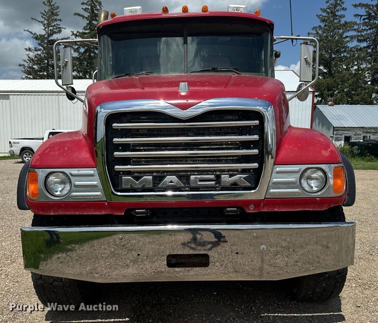 image for item EM2078 2007 Mack CV713 Granite dump truck