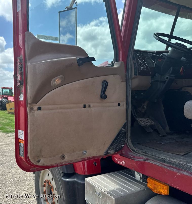 image for item EM2078 2007 Mack CV713 Granite dump truck