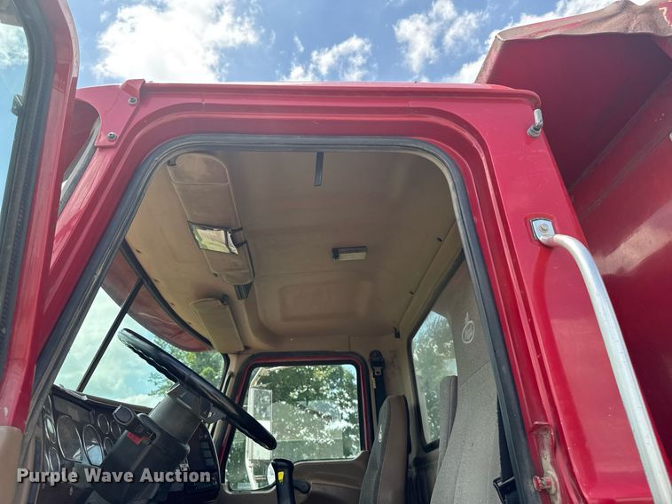 image for item EM2078 2007 Mack CV713 Granite dump truck