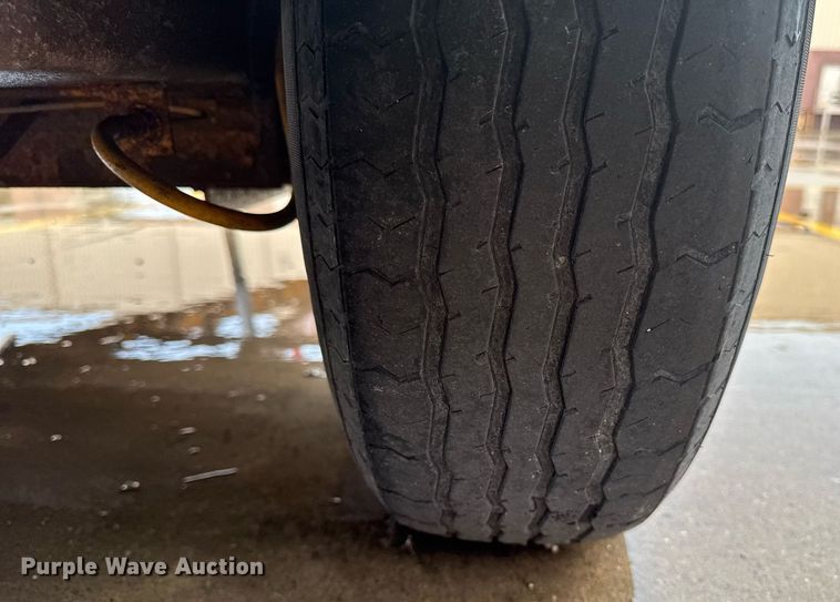 image for item EM2084 2016 Redi-haul tilt deck utility trailer