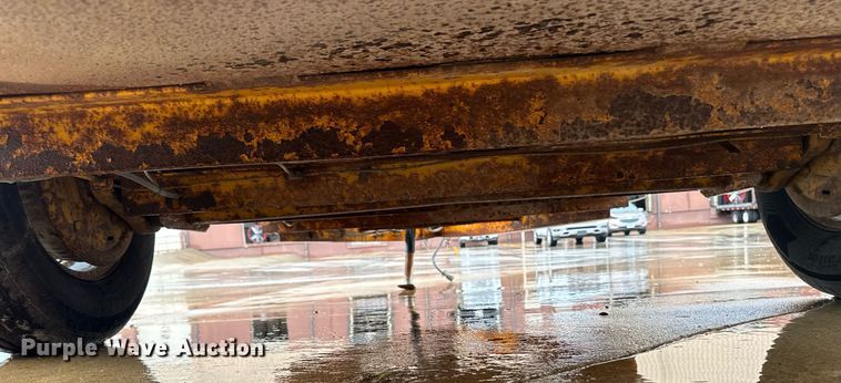 image for item EM2085 2016 Redi-haul tilt deck utility trailer