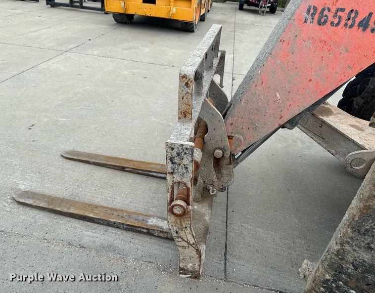 image for item EM2086 2015 JLG 10054 telehandler