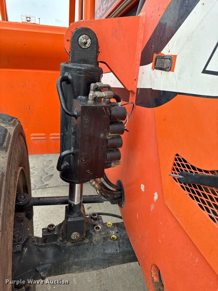 image for item EM2086 2015 JLG 10054 telehandler