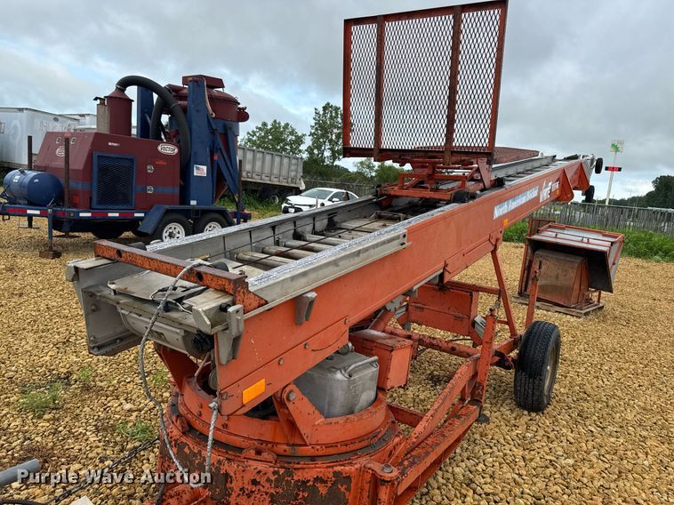 image for item EM2089 Bocker HD-36K construction lifts