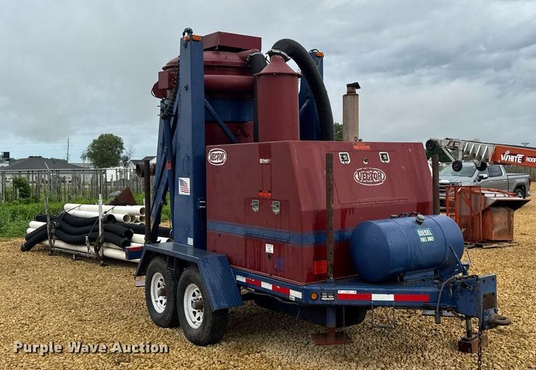 image for item EM2090 2001 Vector 07029 vacuum excavator