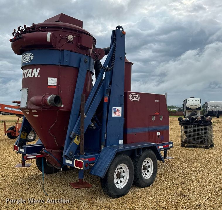 image for item EM2090 2001 Vector 07029 vacuum excavator