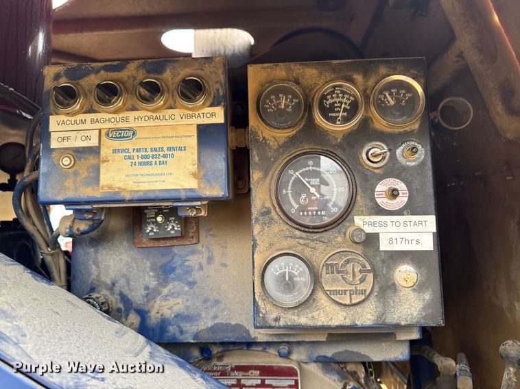 image for item EM2090 2001 Vector 07029 vacuum excavator