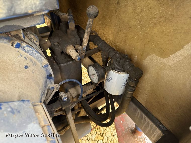 image for item EM2090 2001 Vector 07029 vacuum excavator