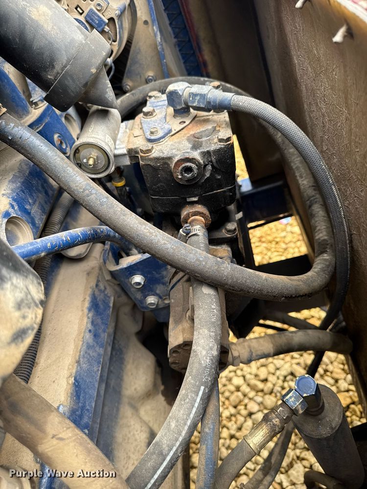 image for item EM2090 2001 Vector 07029 vacuum excavator