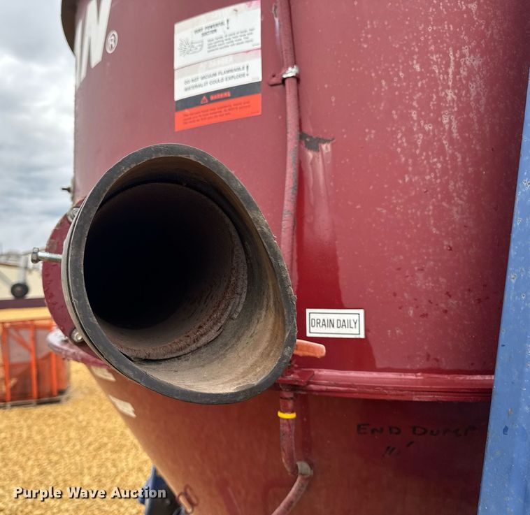 image for item EM2090 2001 Vector 07029 vacuum excavator