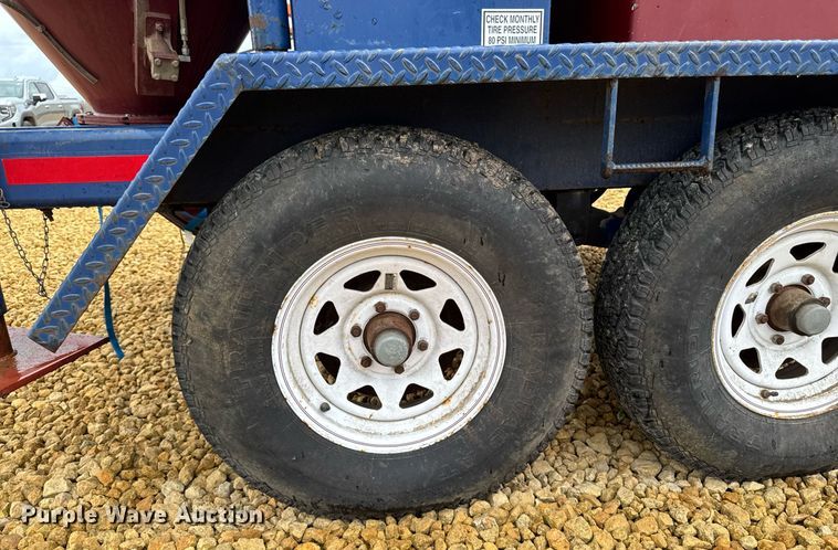 image for item EM2090 2001 Vector 07029 vacuum excavator