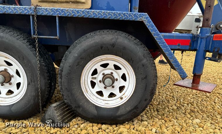 image for item EM2090 2001 Vector 07029 vacuum excavator