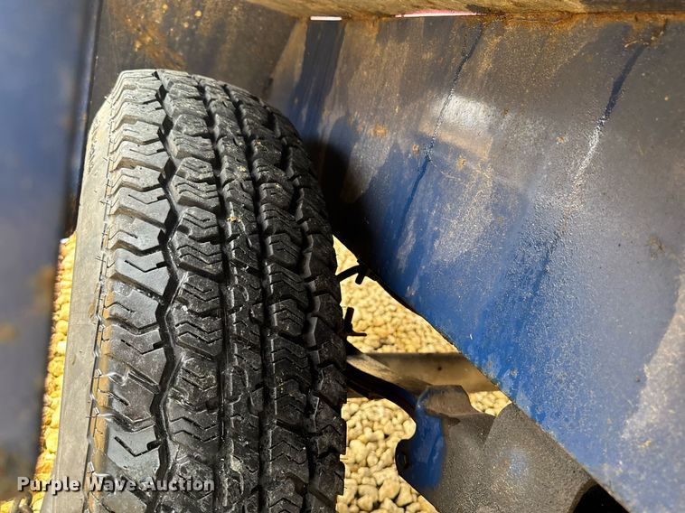 image for item EM2090 2001 Vector 07029 vacuum excavator