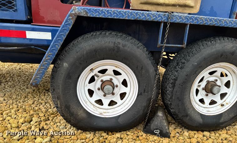 image for item EM2090 2001 Vector 07029 vacuum excavator