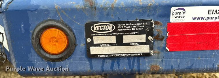 image for item EM2090 2001 Vector 07029 vacuum excavator