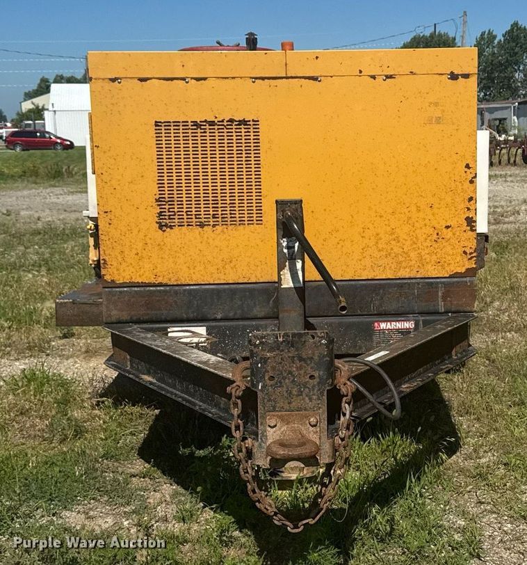 image for item EM2094 2001 Vermeer LP 555 SDT vacuum excavator