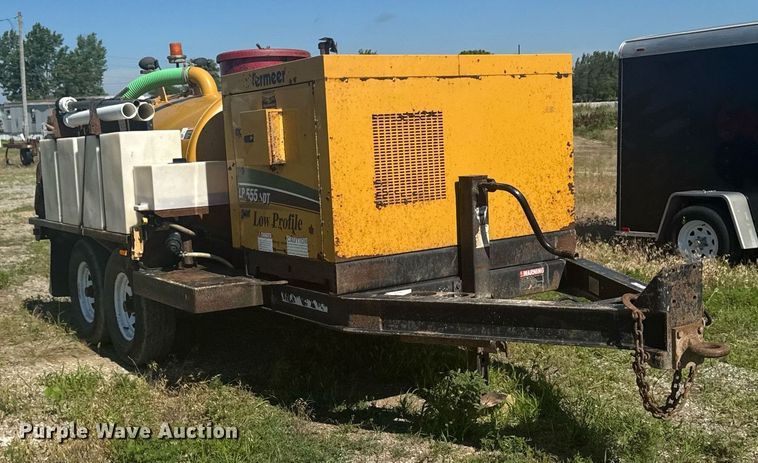 image for item EM2094 2001 Vermeer LP 555 SDT vacuum excavator