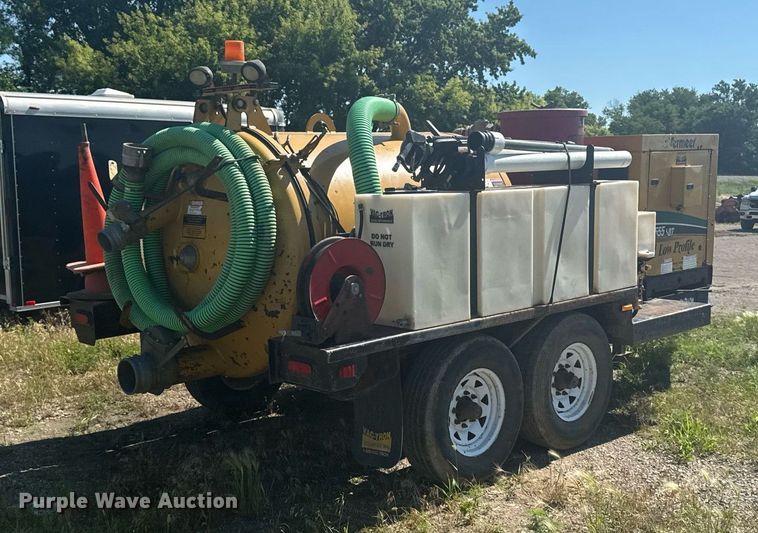 image for item EM2094 2001 Vermeer LP 555 SDT vacuum excavator