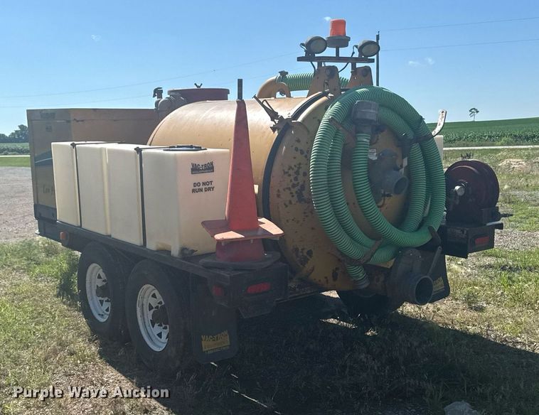 image for item EM2094 2001 Vermeer LP 555 SDT vacuum excavator