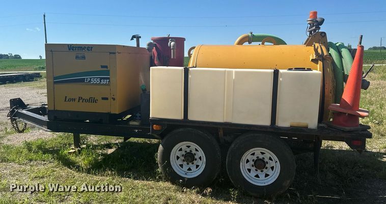 image for item EM2094 2001 Vermeer LP 555 SDT vacuum excavator