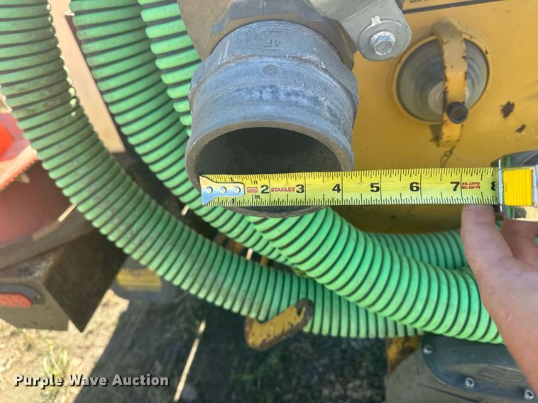 image for item EM2094 2001 Vermeer LP 555 SDT vacuum excavator