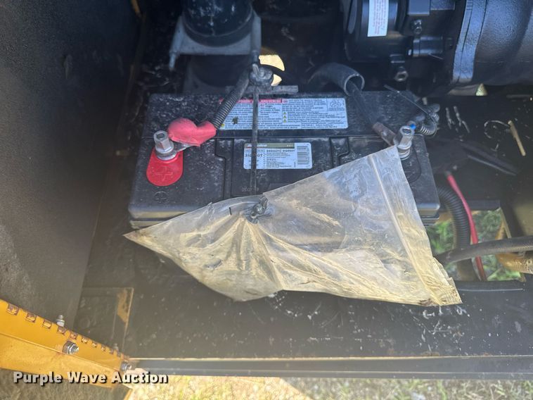 image for item EM2094 2001 Vermeer LP 555 SDT vacuum excavator