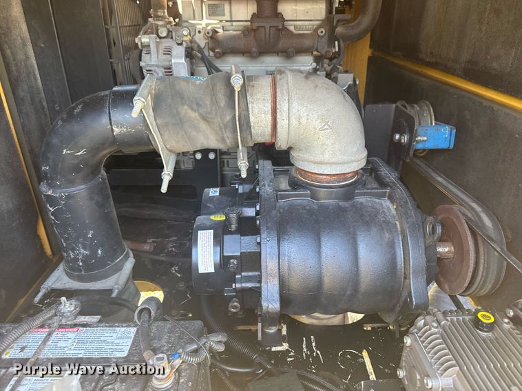 image for item EM2094 2001 Vermeer LP 555 SDT vacuum excavator