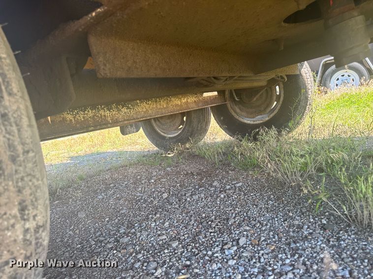 image for item EM2094 2001 Vermeer LP 555 SDT vacuum excavator