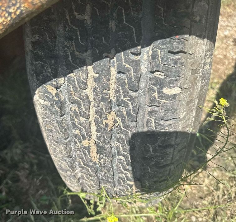 image for item EM2094 2001 Vermeer LP 555 SDT vacuum excavator