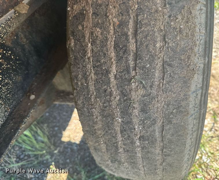 image for item EM2094 2001 Vermeer LP 555 SDT vacuum excavator