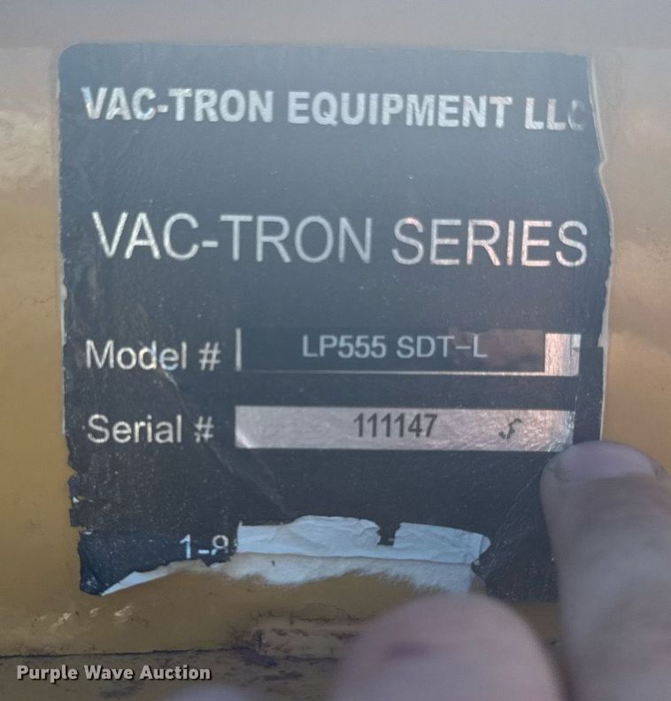 image for item EM2094 2001 Vermeer LP 555 SDT vacuum excavator