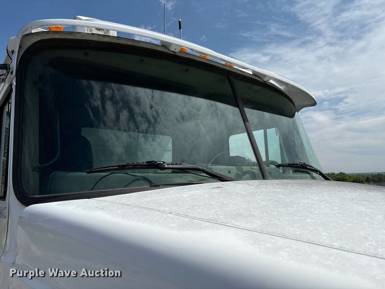 image for item EM2604 2000 Mack CH613 dump truck