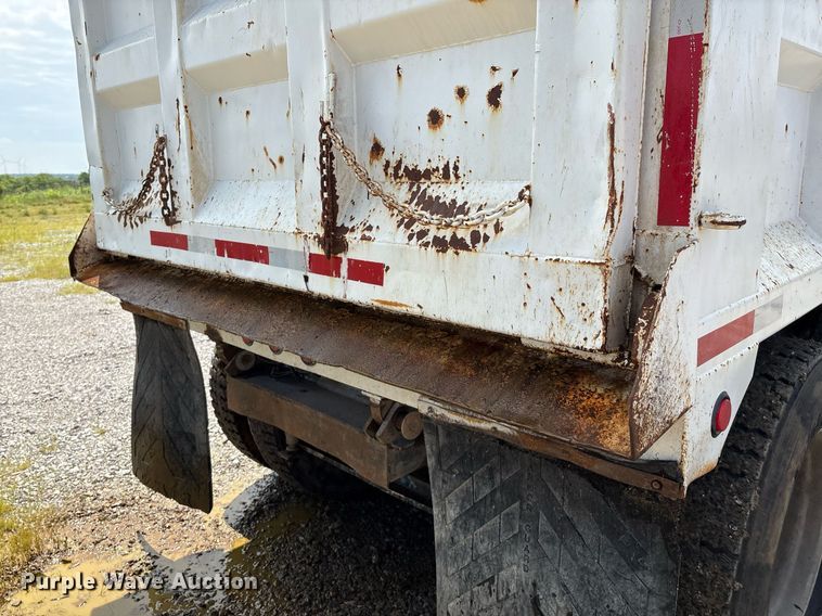 image for item EM2604 2000 Mack CH613 dump truck