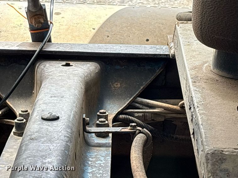 image for item EM2604 2000 Mack CH613 dump truck