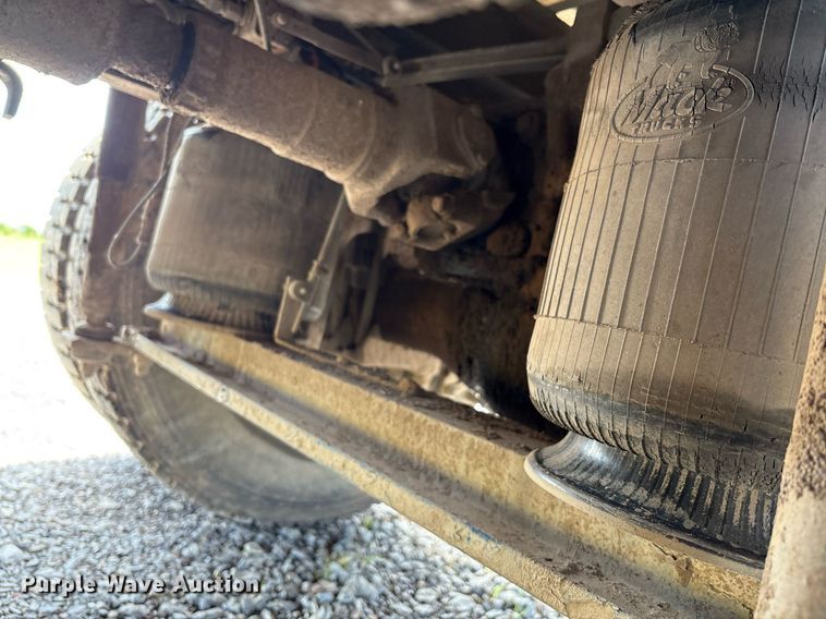 image for item EM2604 2000 Mack CH613 dump truck