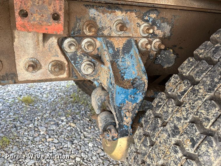 image for item EM2604 2000 Mack CH613 dump truck