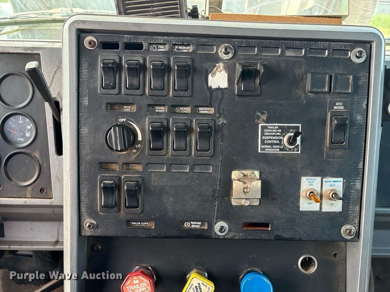 image for item EM2604 2000 Mack CH613 dump truck