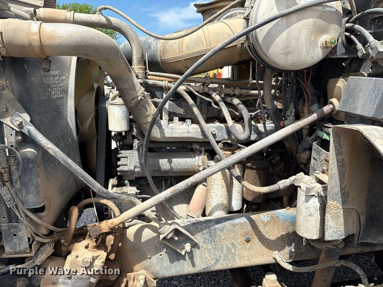 image for item EM2604 2000 Mack CH613 dump truck